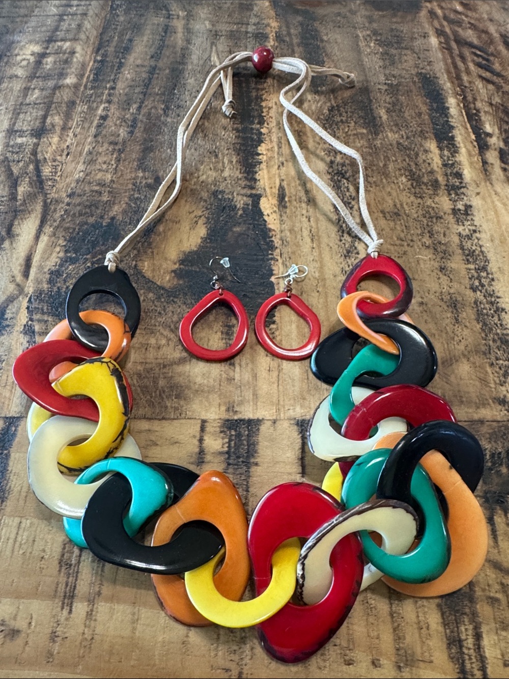 Tagua Nut Colorful Interlocking Necklace & Earring Set - Multicolor